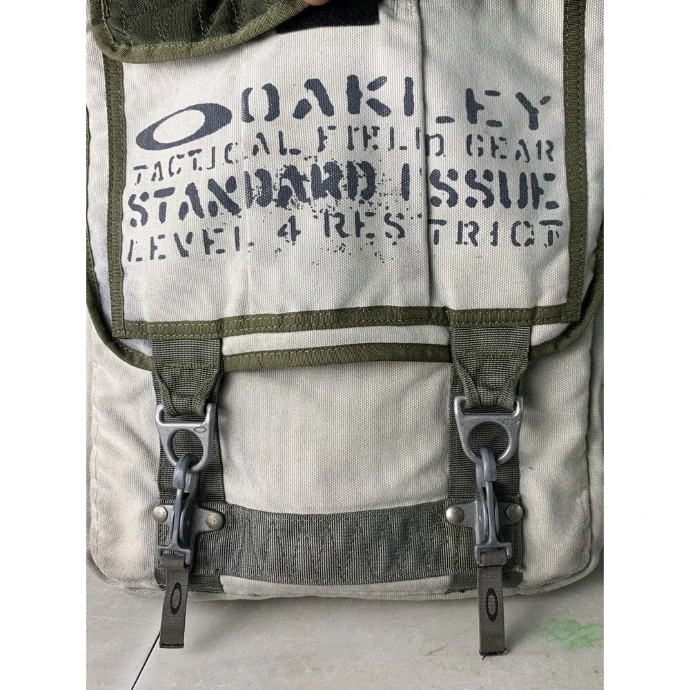 Oakley Tactical Field Gear Standard Issue Canvas Messenger Bag Adjustable Strap